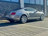 Bentley Continental GT 4.0 V8 4WD Automatik - - silberne Bentley Continental GT