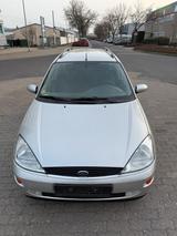 Ford Focus Kombi Bastler Export - Ford Focus aus 2000: Kombi