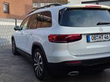 Mercedes-Benz GLB 250 4MATIC DCT -Pano- Service Tüv von januar - Mercedes-Benz: Von