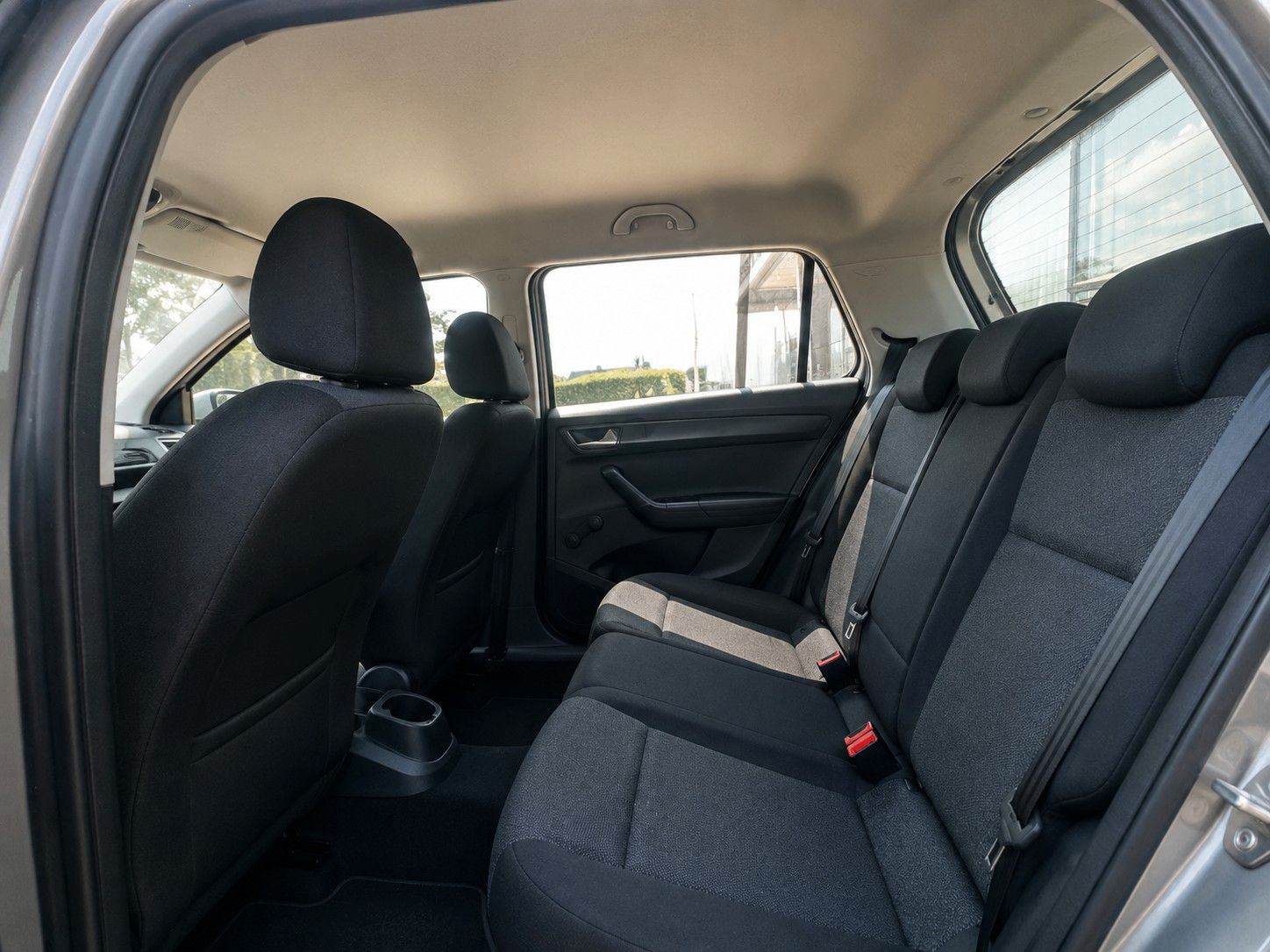 Fahrzeugabbildung SKODA Fabia 1.2  5-Trg Klima / Tempomat / Top Zustand