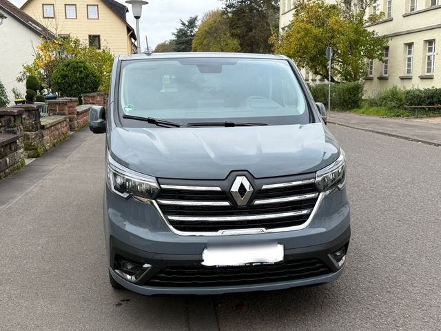 Renault Trafic Doppelkabine L1H1 dci150