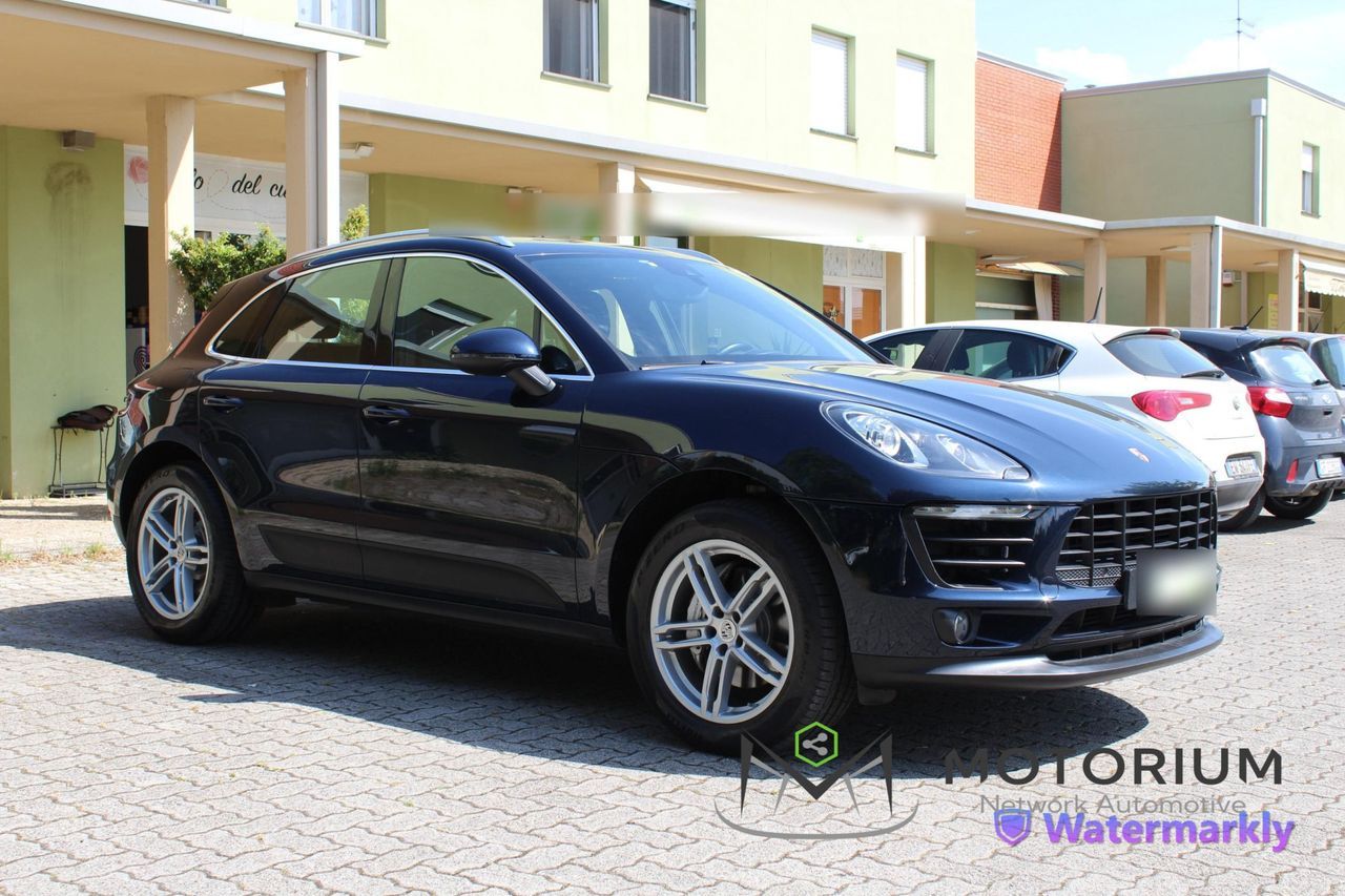 PORSCHE Macan