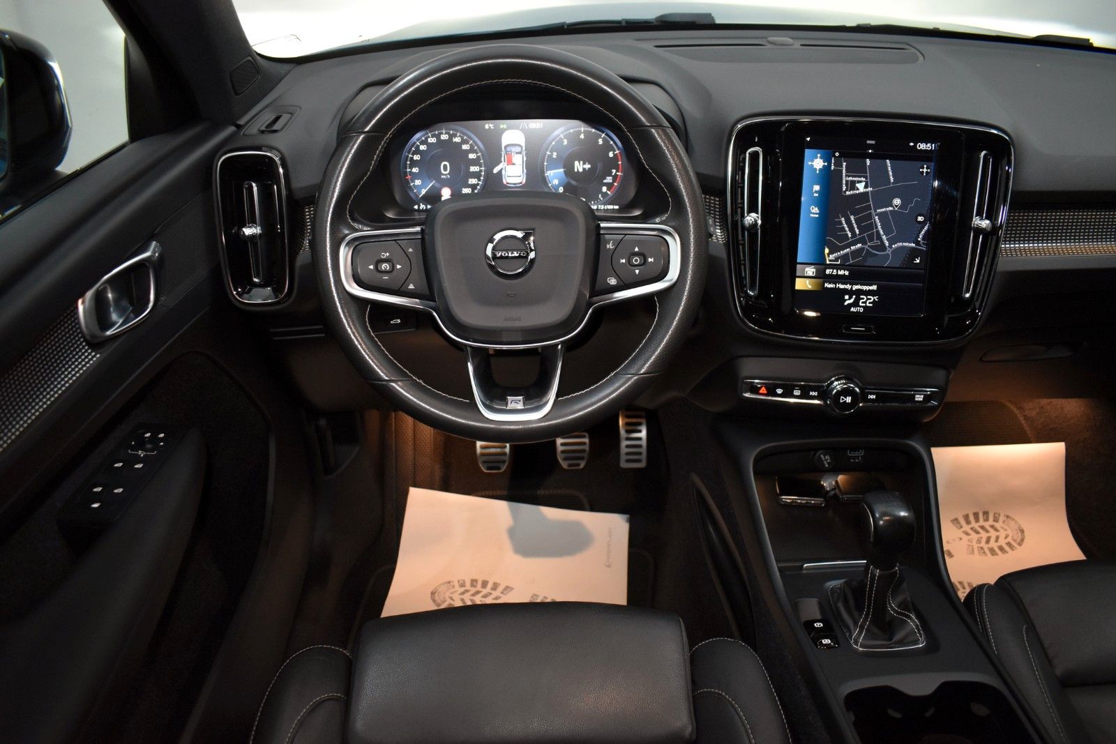 Fahrzeugabbildung Volvo XC40 R Design,Leder,Navi,LED,PDC,Carplay