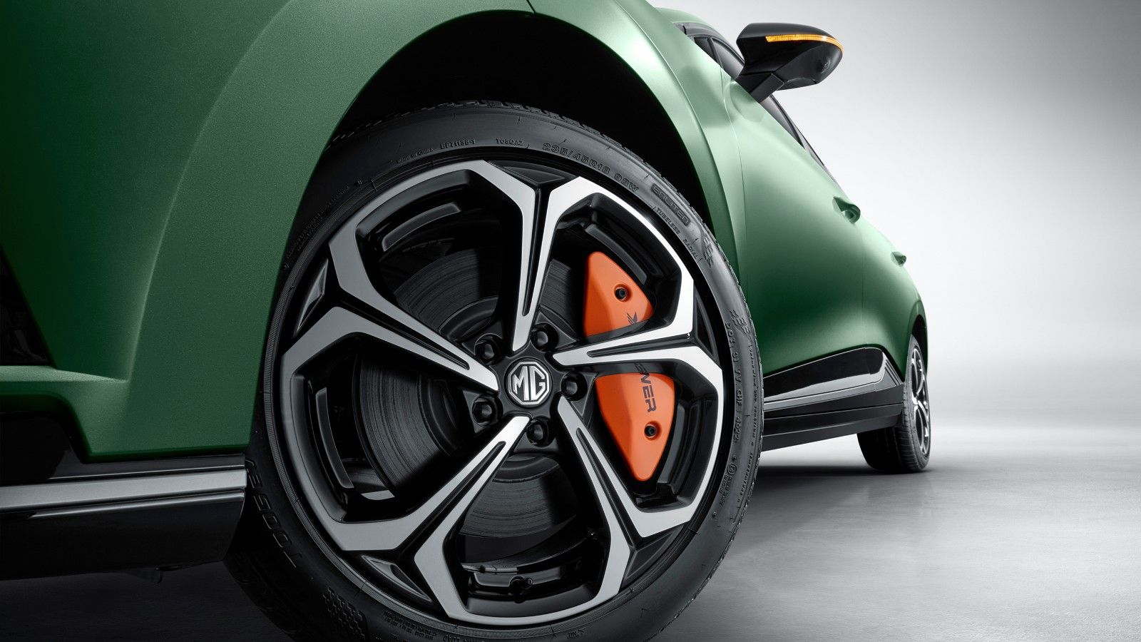 Fahrzeugabbildung MG Xpower AWD
