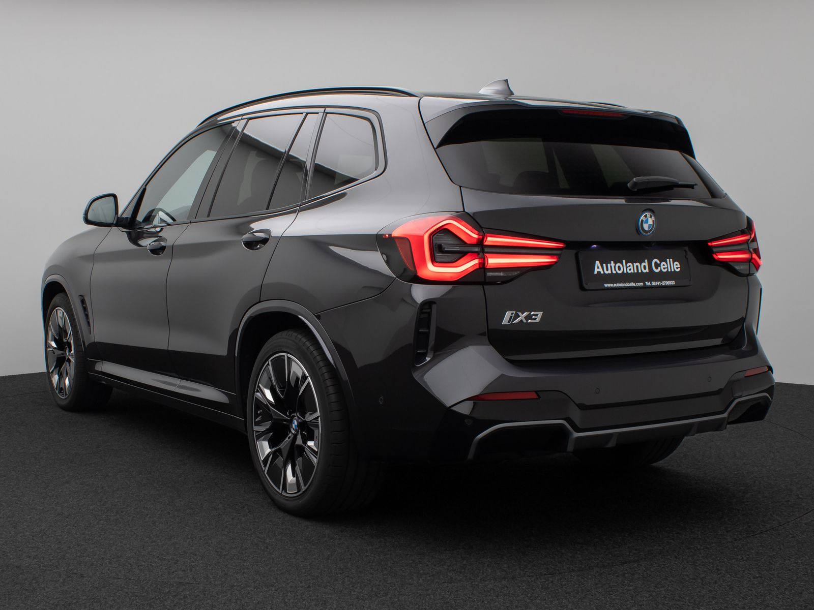 Fahrzeugabbildung BMW iX3 Impressive M Sport Pano 360°Laser HUD H/K