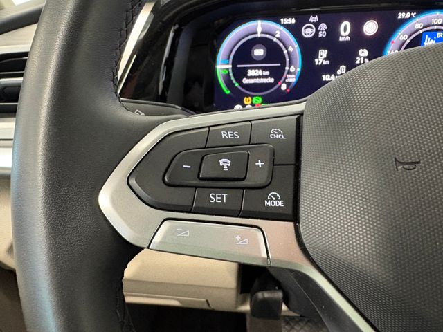 T7 Multivan Life 1.5 TSI eHybrid 4M PANO AHK