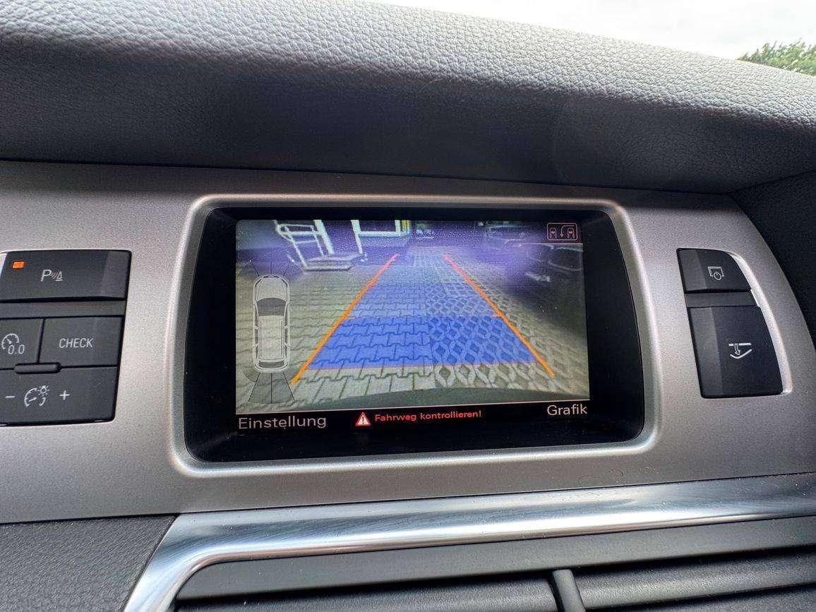 AUDI Q7 3.0 TFSI S-LINE QUATTRO-7 places