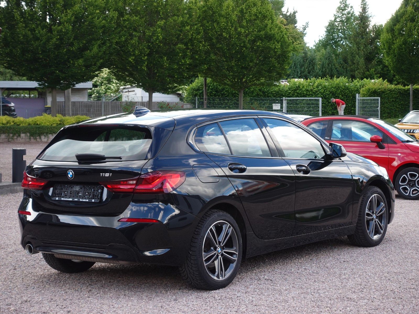 Fahrzeugabbildung BMW 118i Sport Line Navi CarPlay LED-Pkt.