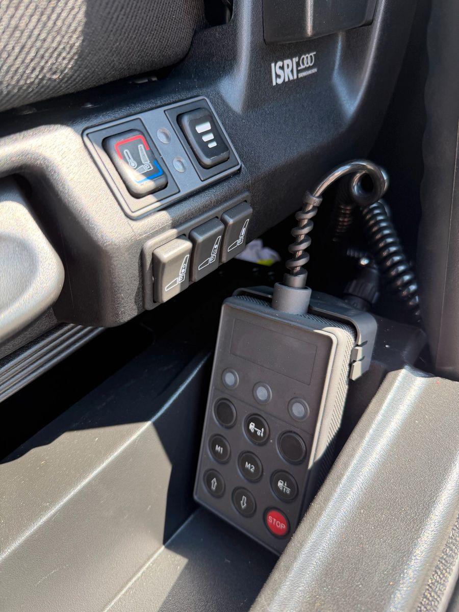 Fahrzeugabbildung Iveco Eurocargo ML80E21/P L-Haus AHK Standheizung