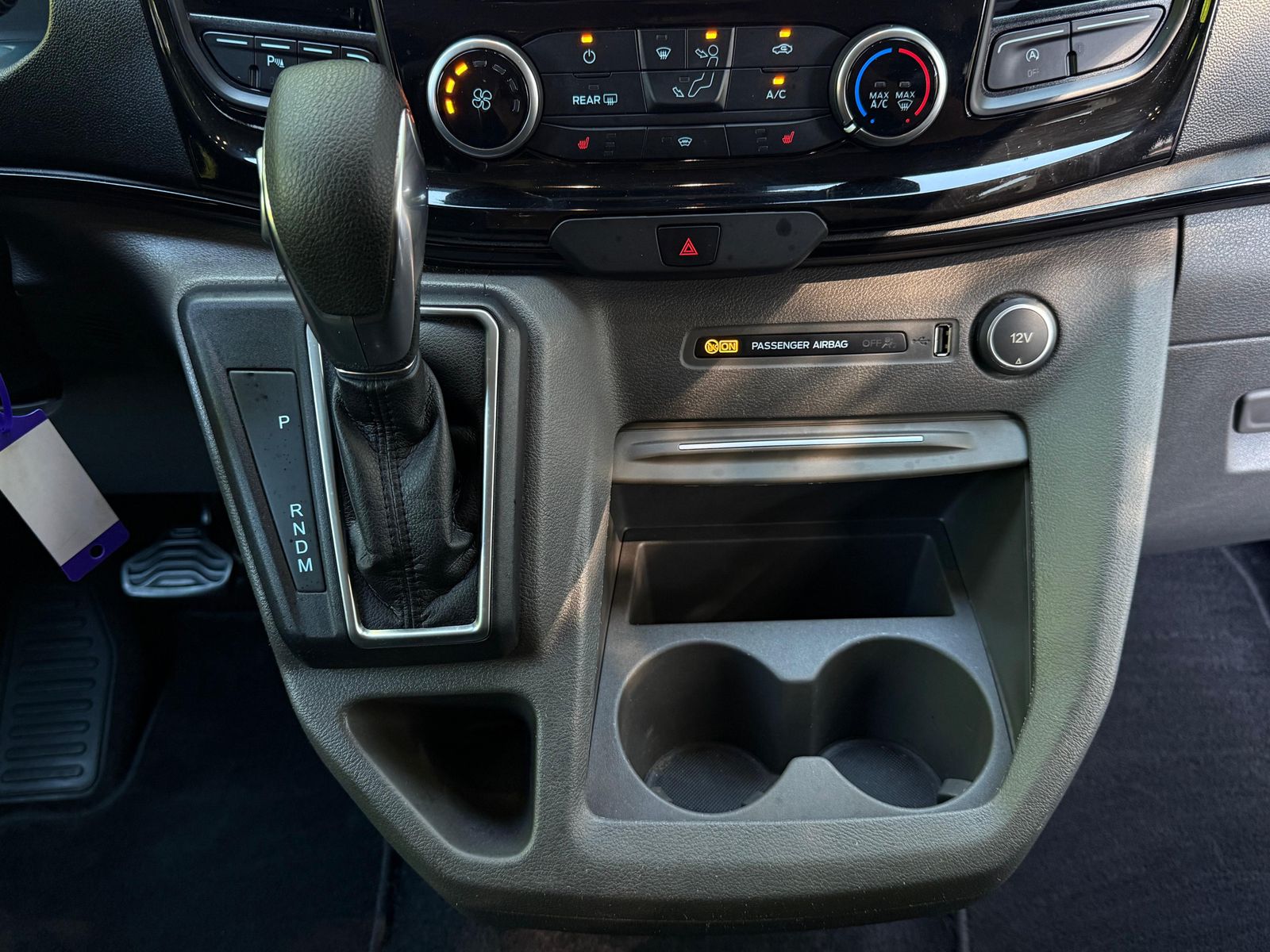 Fahrzeugabbildung Ford Tourneo Custom 320 Aut. L2 BI-XEN+SHZ+CARPLAY+8S