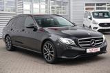 Mercedes-Benz E220 d T-Modell Avantgarde LED Navi Teilleder - Mercedes-Benz E 200 mit Diesel-Antrieb: Kombi