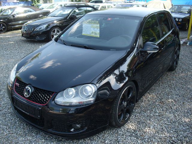 Volkswagen Golf V  GTI Edition 30        300 PS