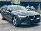 Volvo V60 Kombi *R Design *T8 Plug-In Hybrid AWD