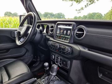 Jeep Wrangler - 10