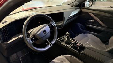 Fotografie des Opel Astra 1.2 Turbo GS