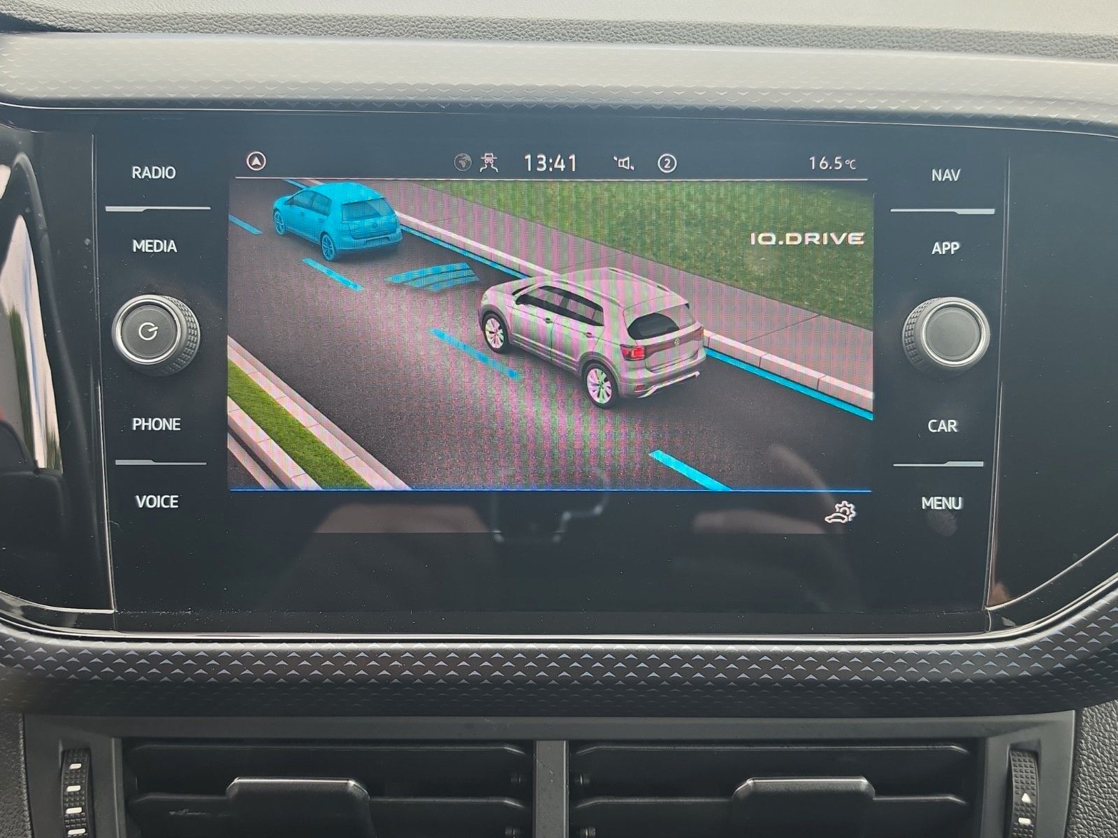 Fahrzeugabbildung Volkswagen T-Cross United NAVI SHZ PDC APP-CONNECT