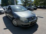 Volkswagen Jetta V Trendline BlueMotion*TUV NEU* - graue Volkswagen Jetta