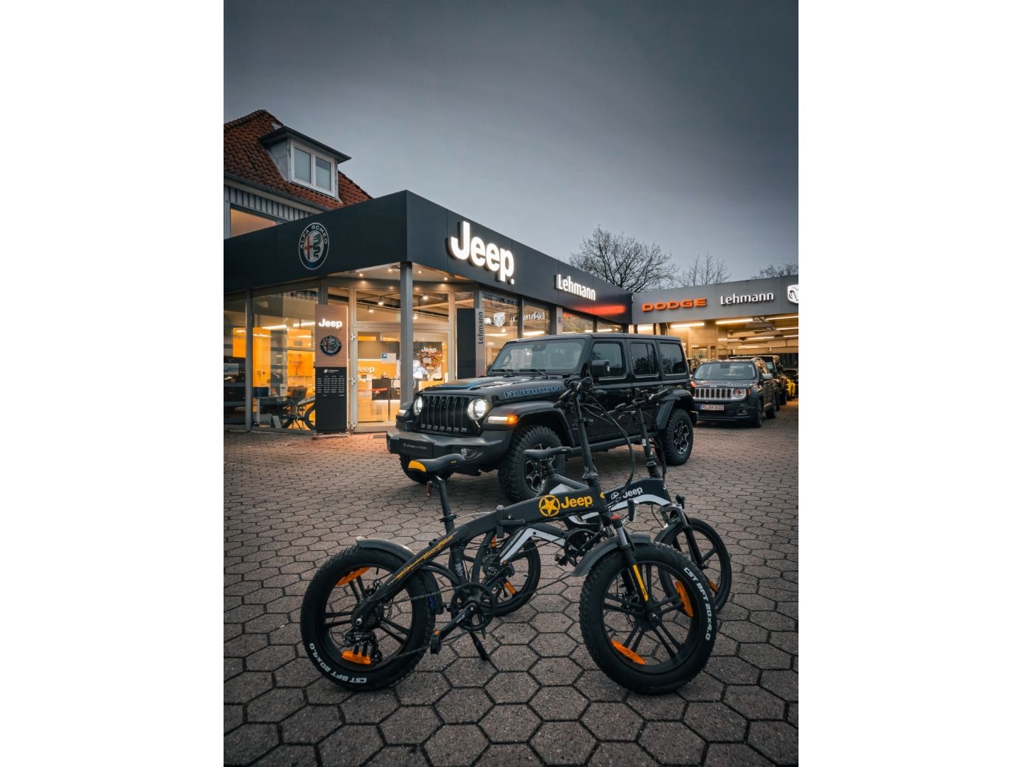 Fahrzeugabbildung Jeep Wrangler PHEV 4xe Rubicon Jeep E-Bike geschenkt