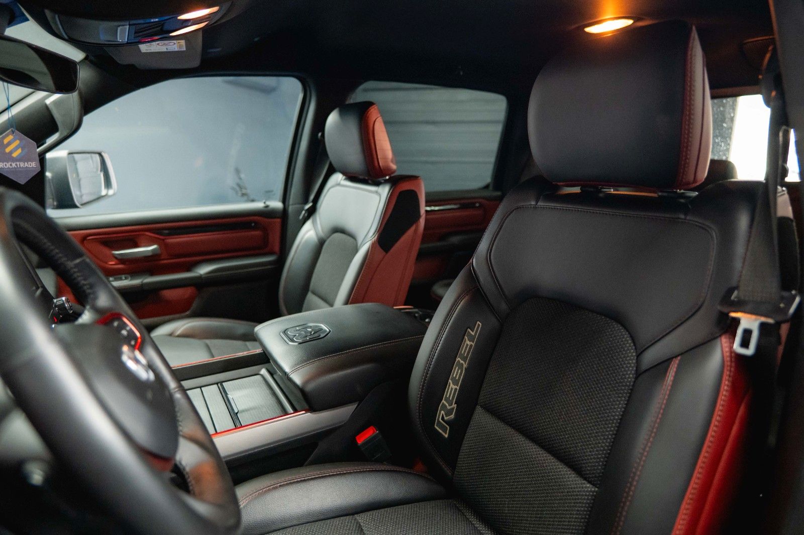 Fahrzeugabbildung Dodge RAM 5.7 V8 HEMI 4x4 REBEL OFFROAD AXLE LOCK 19%