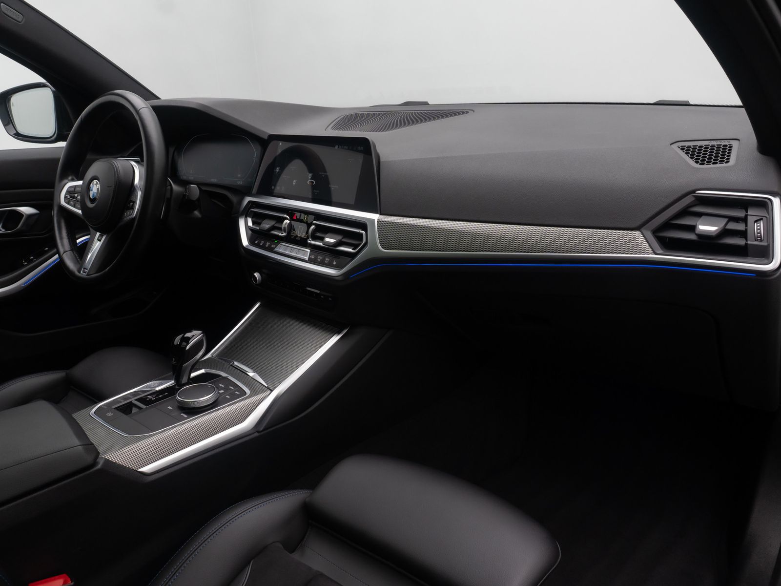 Fahrzeugabbildung BMW 320d xD M Sport Panorama Laser DAB AHK Alarm 19"