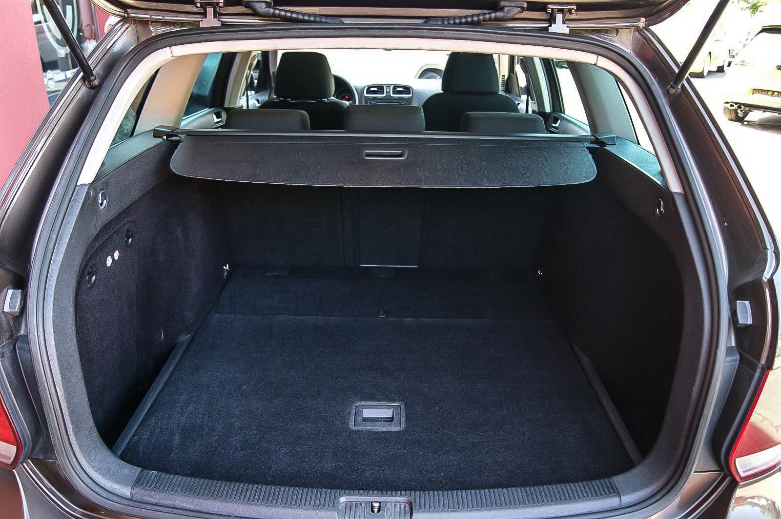 Fahrzeugabbildung Volkswagen Golf VI Variant 1.2 Comfortline KLIMA PDC SIHZG