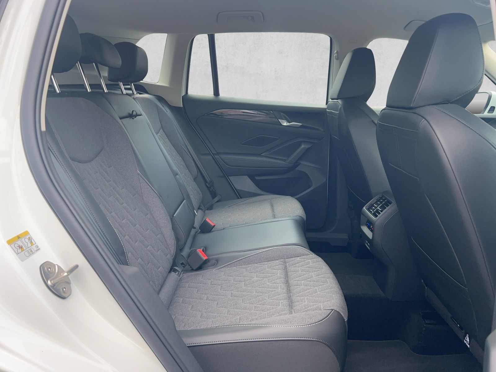Tiguan Life 1.5 eTSI DSG AHK*Navi*ACC*Standhzg.
