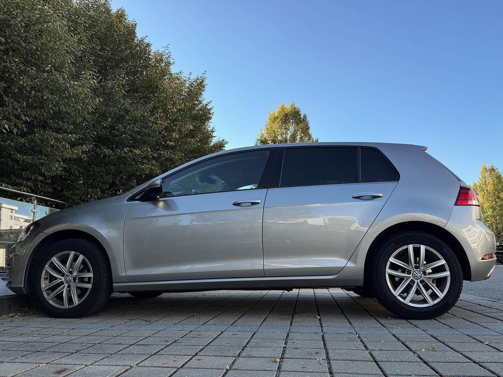 Image of Volkswagen Golf