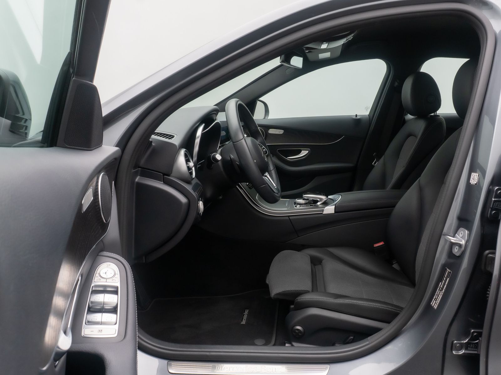 Fahrzeugabbildung Mercedes-Benz C 180 Exclusive PDC NAVI GeschwindigR Teilleder