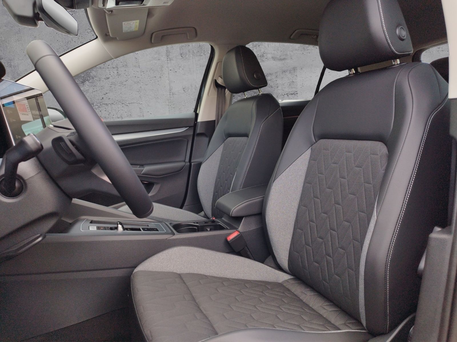 Volkswagen Golf VIII Goal 1.5 eTSI DSG 5JG RFK NAV foto 5
