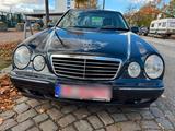 Mercedes-Benz Mercedes E 270 CDI Avantgarde Automatik Le... - scheckheftgepflegte Mercedes E 270