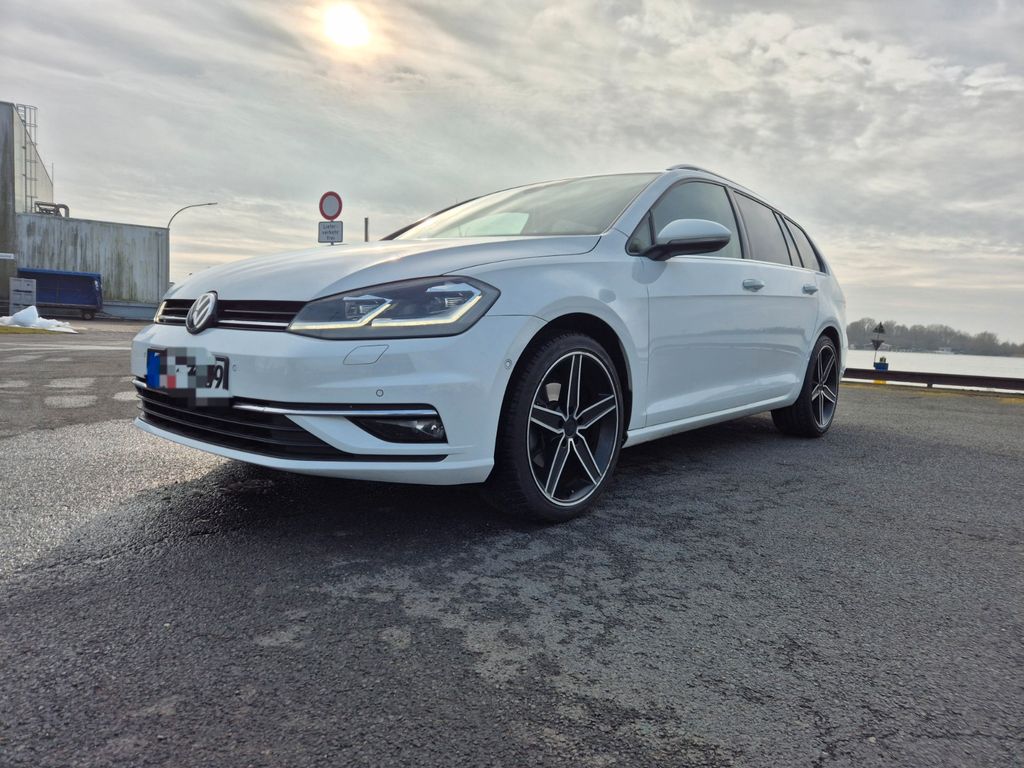 Image of Volkswagen Golf