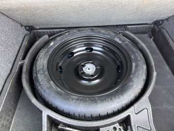 Volkswagen Tiguan - 9