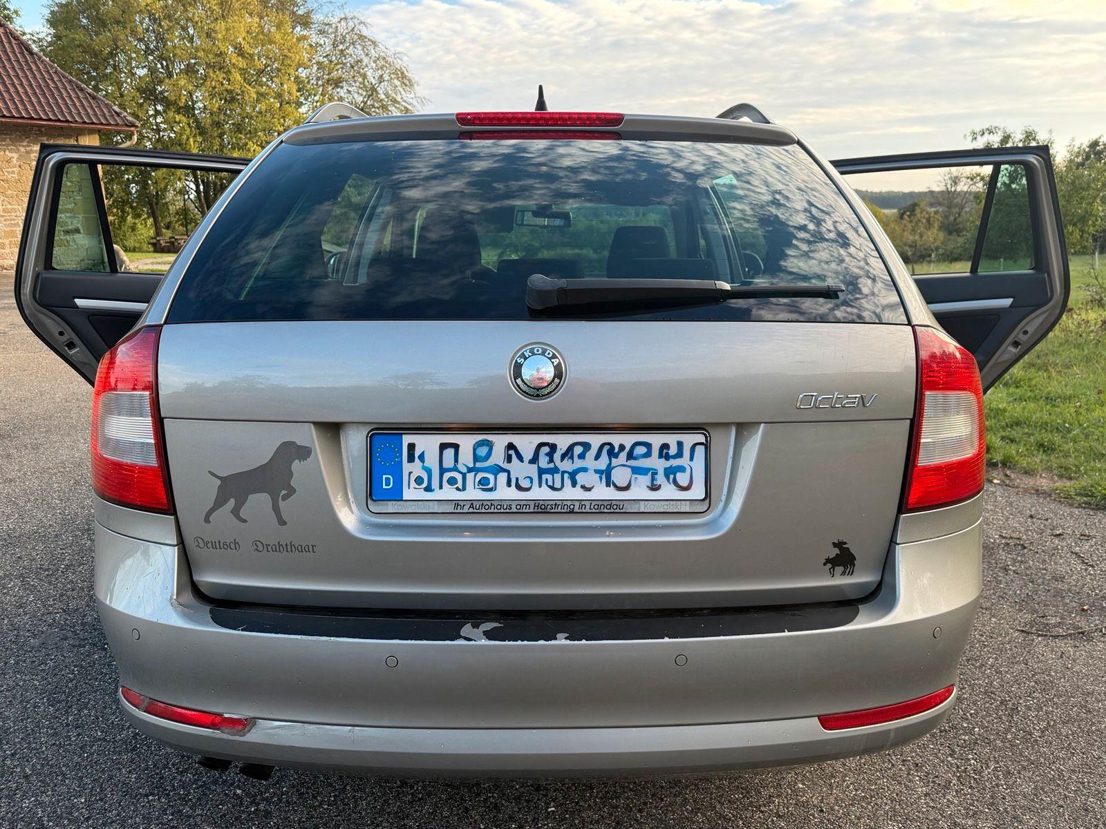 Skoda Octavia 2011 — engine 122 HP (90kW)