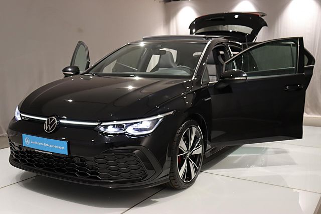 Golf GTD 2.0 TDI DSG NAVI KAMERA PANORAMA SPORTF