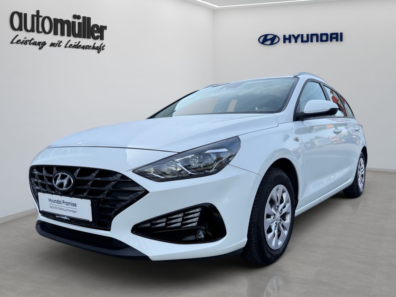 Fahrzeugabbildung Hyundai i30 1.0 T-GDI TEMPOMAT*KLIMA*DAB*ZV*BT*USB*ARMLE