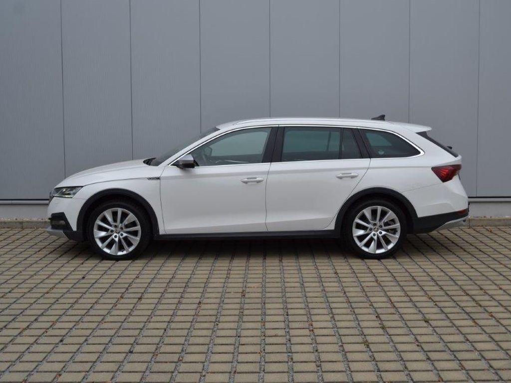 Octavia 2.0 TDI 4x4 DSG Scout AHK/MATRIX/NAVI/IN