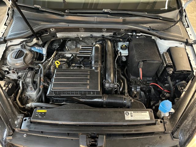 MYAUTOCENTER – Gebraucht- und Jahreswagen mit Werkstattservice in Pfaffenhofen Volkswagen Golf VII Lim. Comfortline BMT