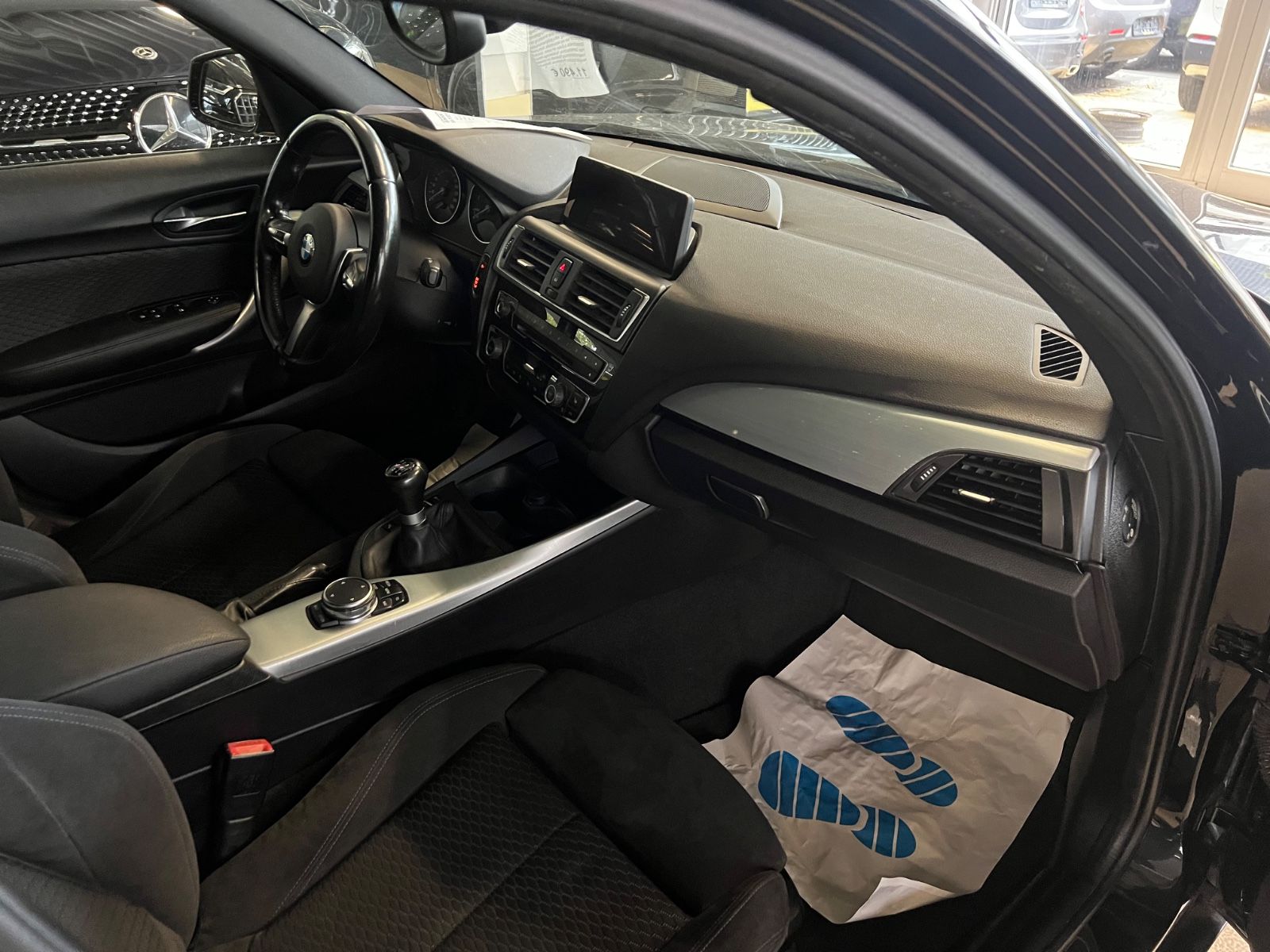 Fahrzeugabbildung BMW 120 i M Sport Paket *NAVI *SITZHEIZUNG