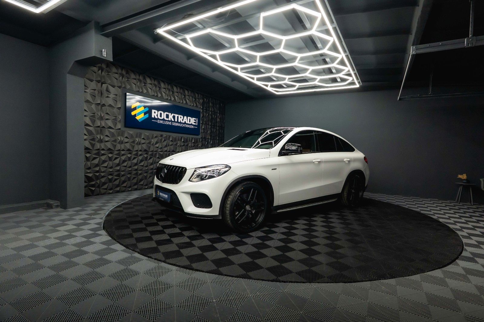 Fahrzeugabbildung Mercedes-Benz GLE 43 AMG Coupe Night-Paket *LED*Kamera*