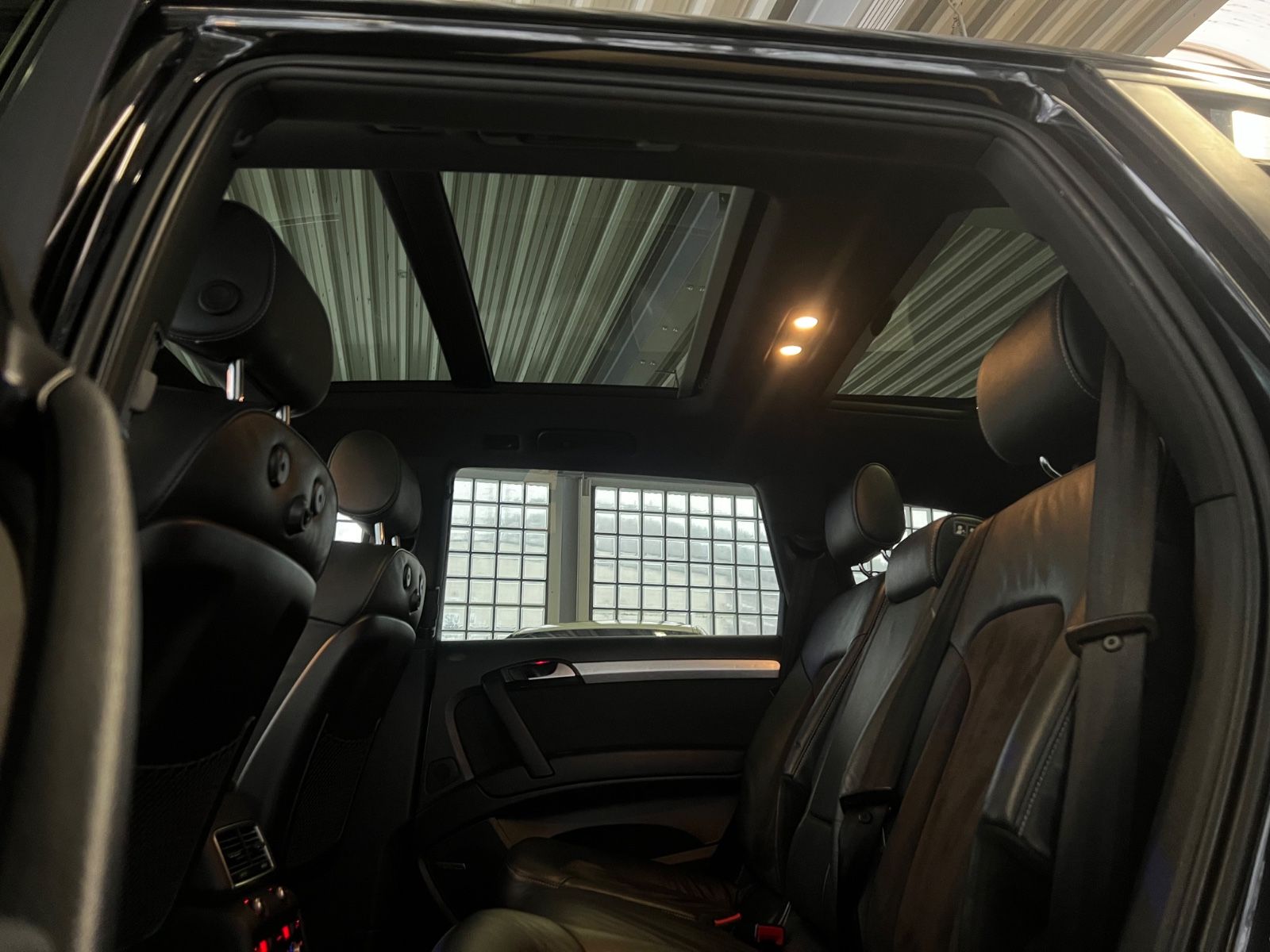 Fahrzeugabbildung Audi Q7 3.0 TDI quattro S line V12 Paket * 7.SITZER *