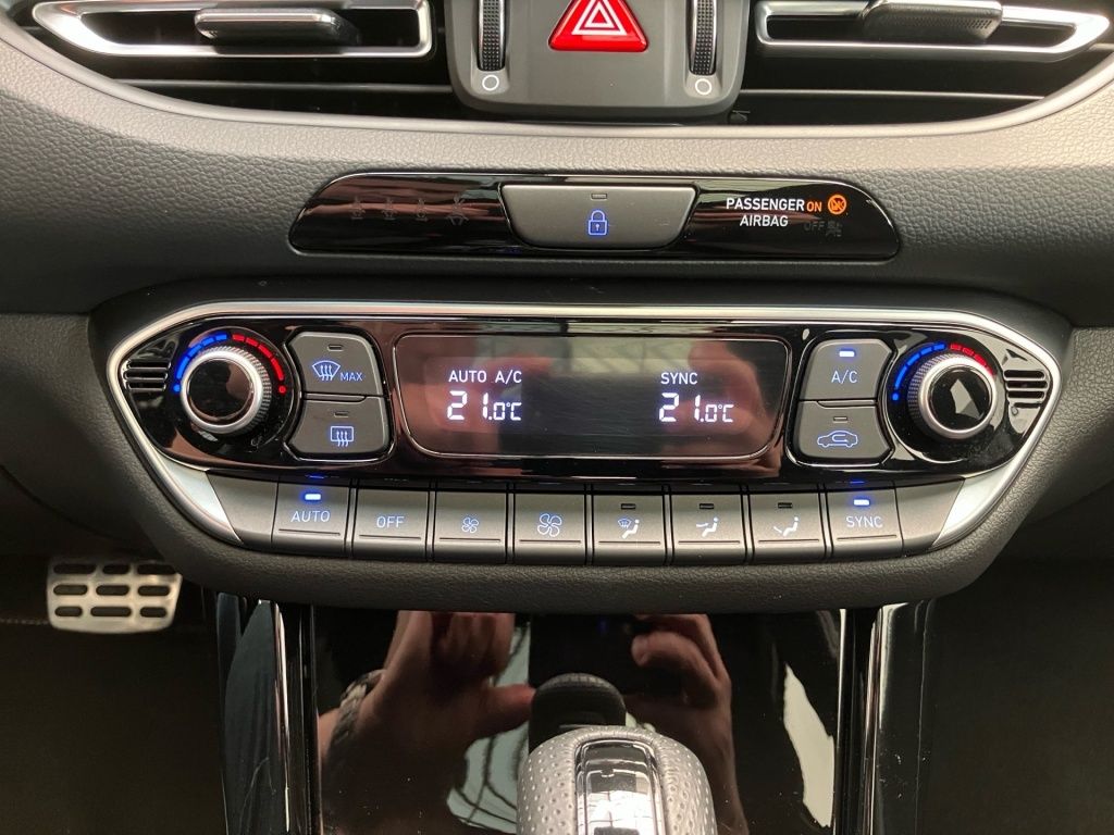 Fahrzeugabbildung Hyundai i30 1.5 T-GDI 7-DCT N-Line 2xKlima ACC AUT Kam.