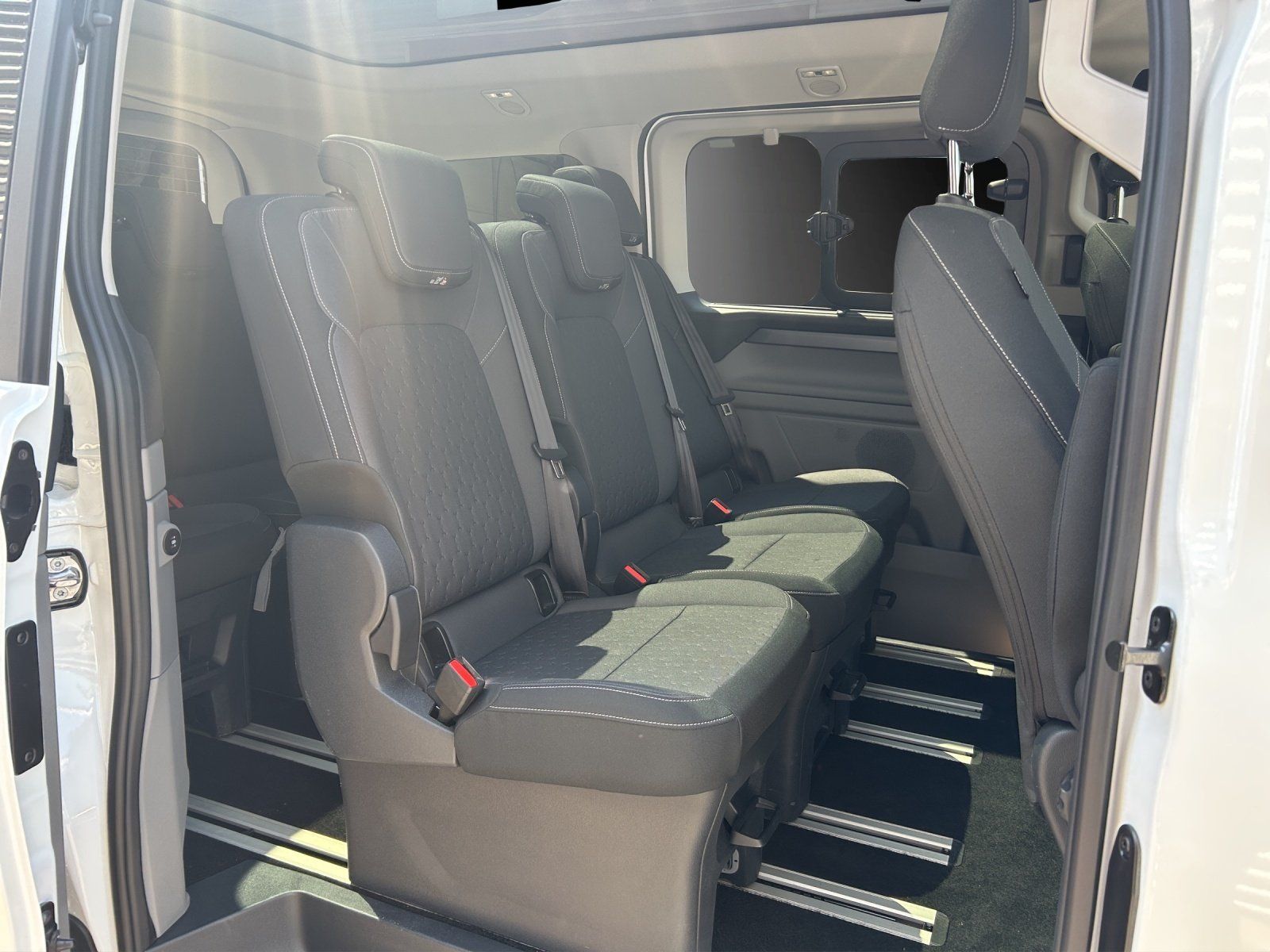 Fahrzeugabbildung Ford Ford Tourneo Custom Autom. AHK GJR Klima 3.Zonen
