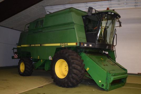 John Deere 2064