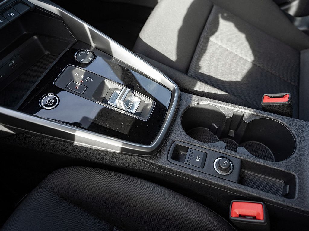 Fahrzeugabbildung Audi A3 Sportback 40 TFSI e ACC LED SHZ VIRTUAL