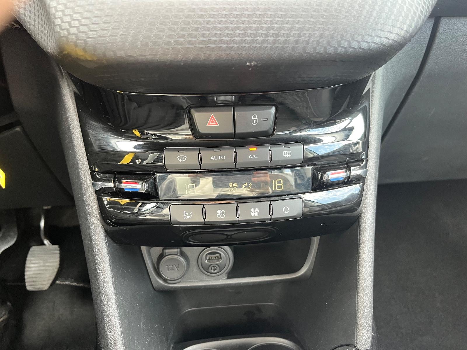 Peugeot 2008 Allure Navi 1.Hand