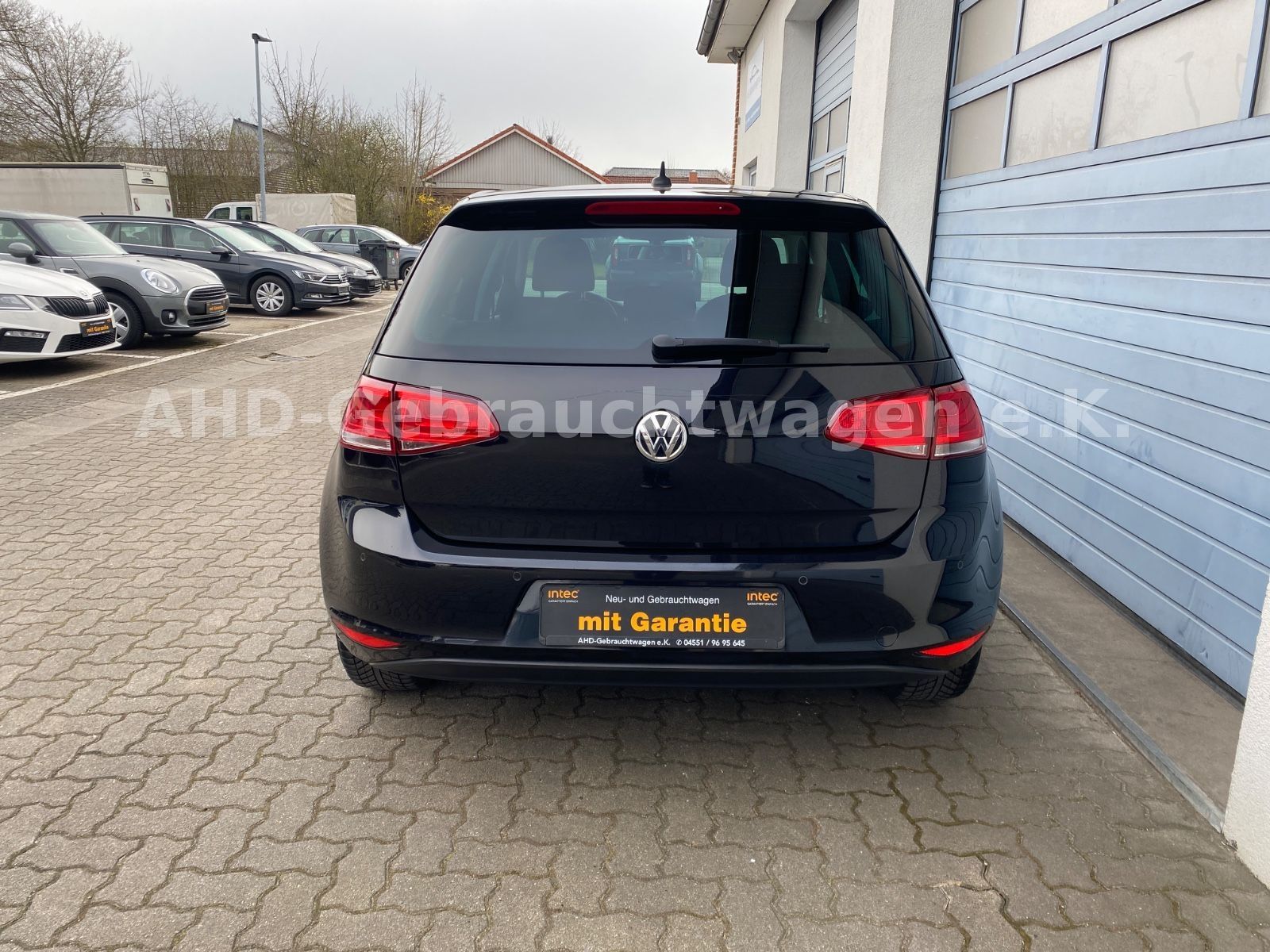 Fahrzeugabbildung Volkswagen Golf VII 1.2 TSI Limousine " Sondermodell Cup "