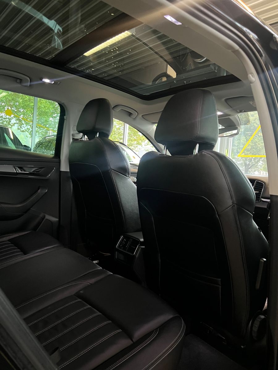 Fahrzeugabbildung SKODA Karoq Style DSG *PANO*SITZHEIZUNG*LEDER*