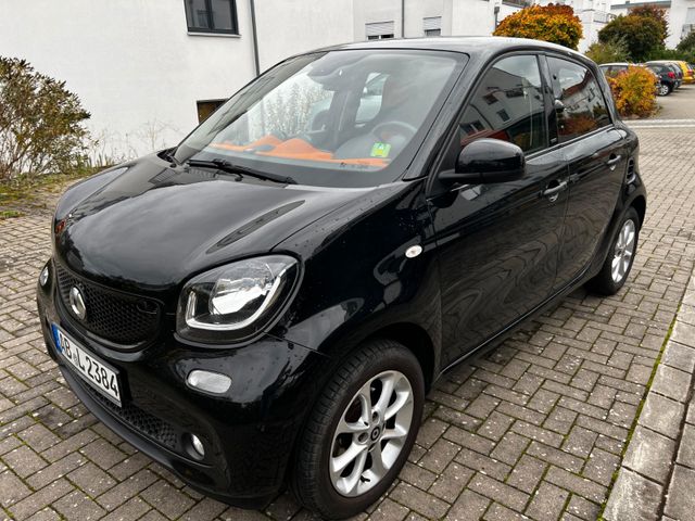 Smart ForFour 1.0 52kW passion 39900km 72PS EZ11/2015