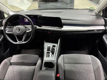 Volkswagen Golf - 5