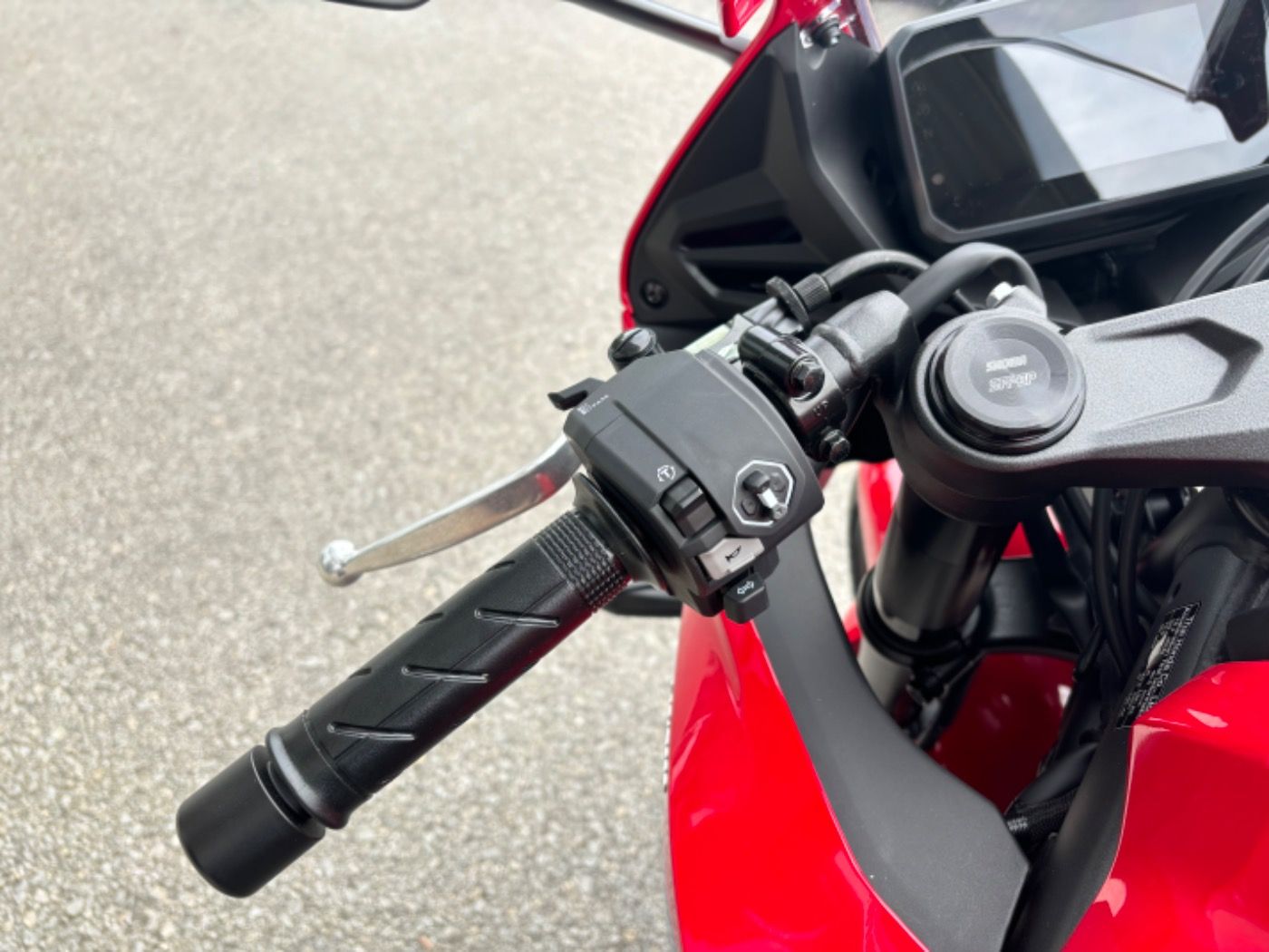 Fahrzeugabbildung Honda CBR 650 R Standard
